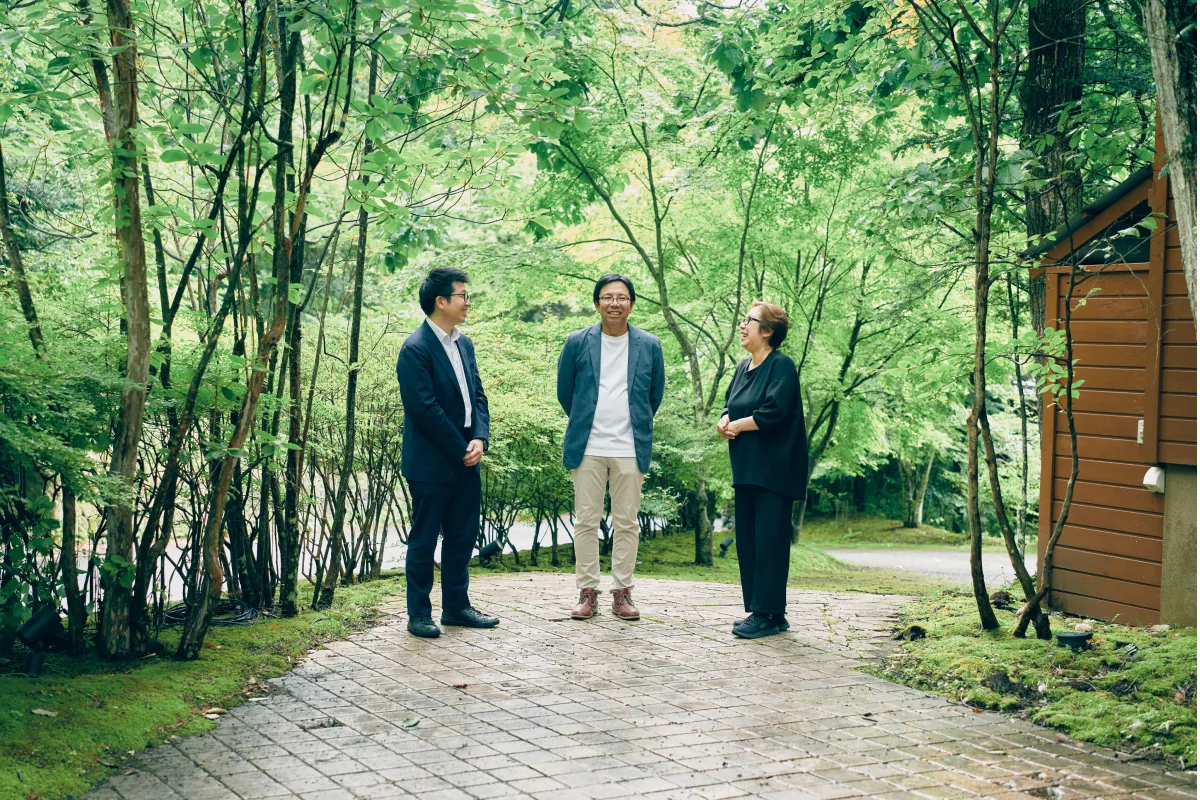 不動産事業部の集合写真