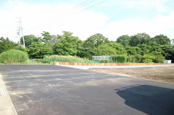 南ヶ丘離山裾土地　261坪