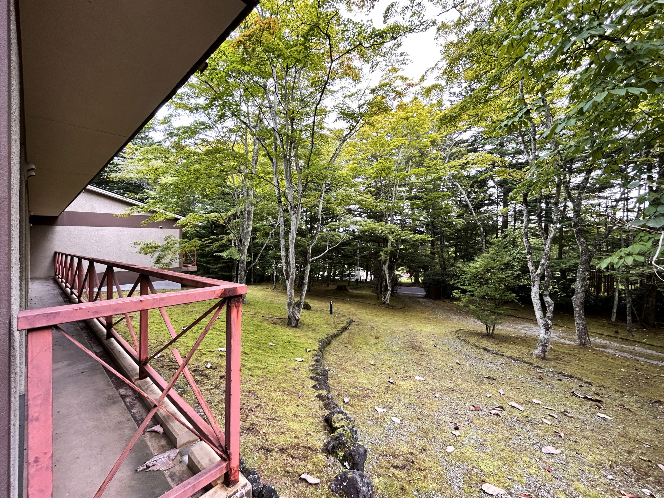 軽井沢千ヶ滝セミナーハウス　941坪の土地付き建物