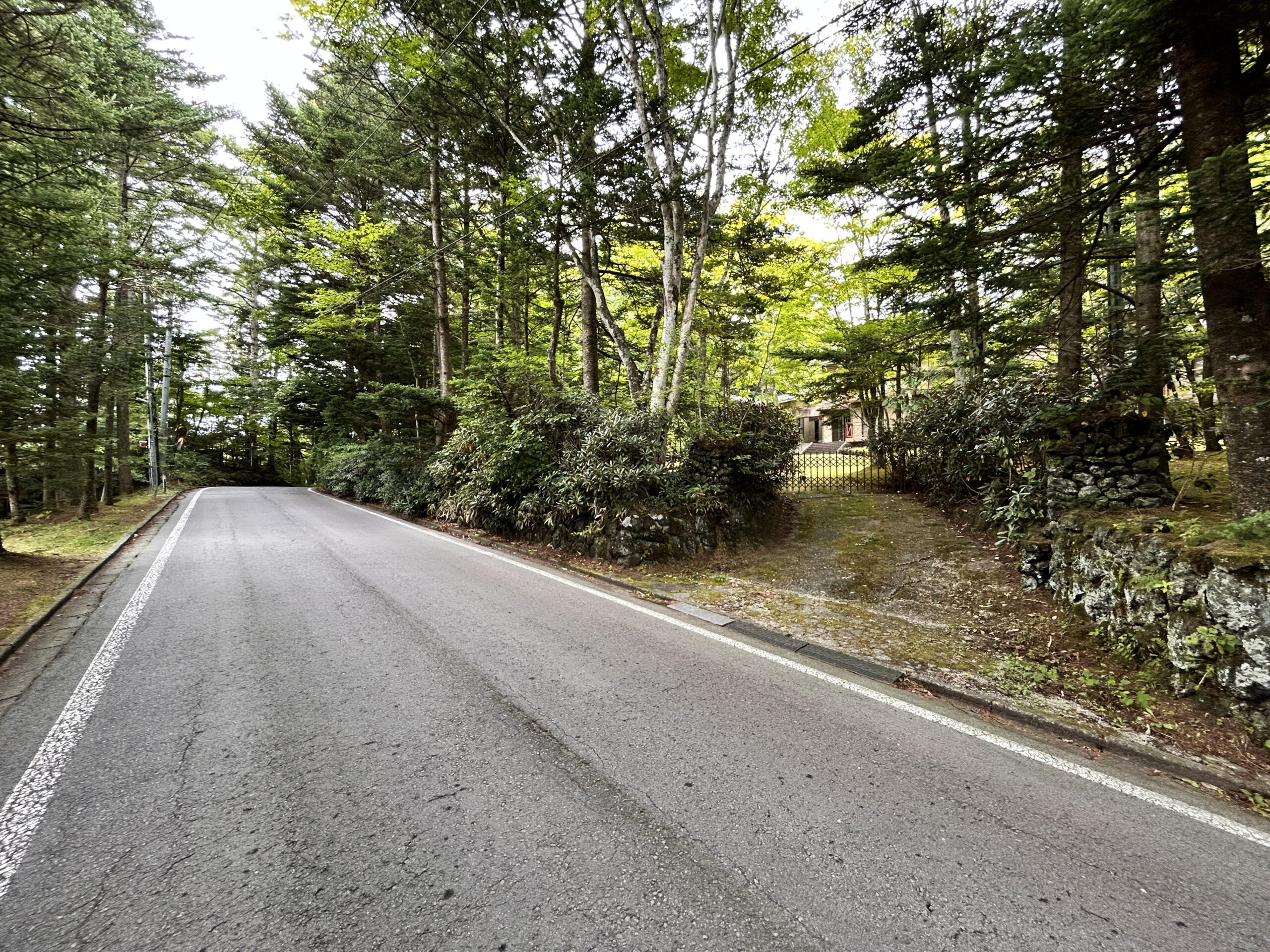 軽井沢千ヶ滝セミナーハウス　941坪の土地付き建物