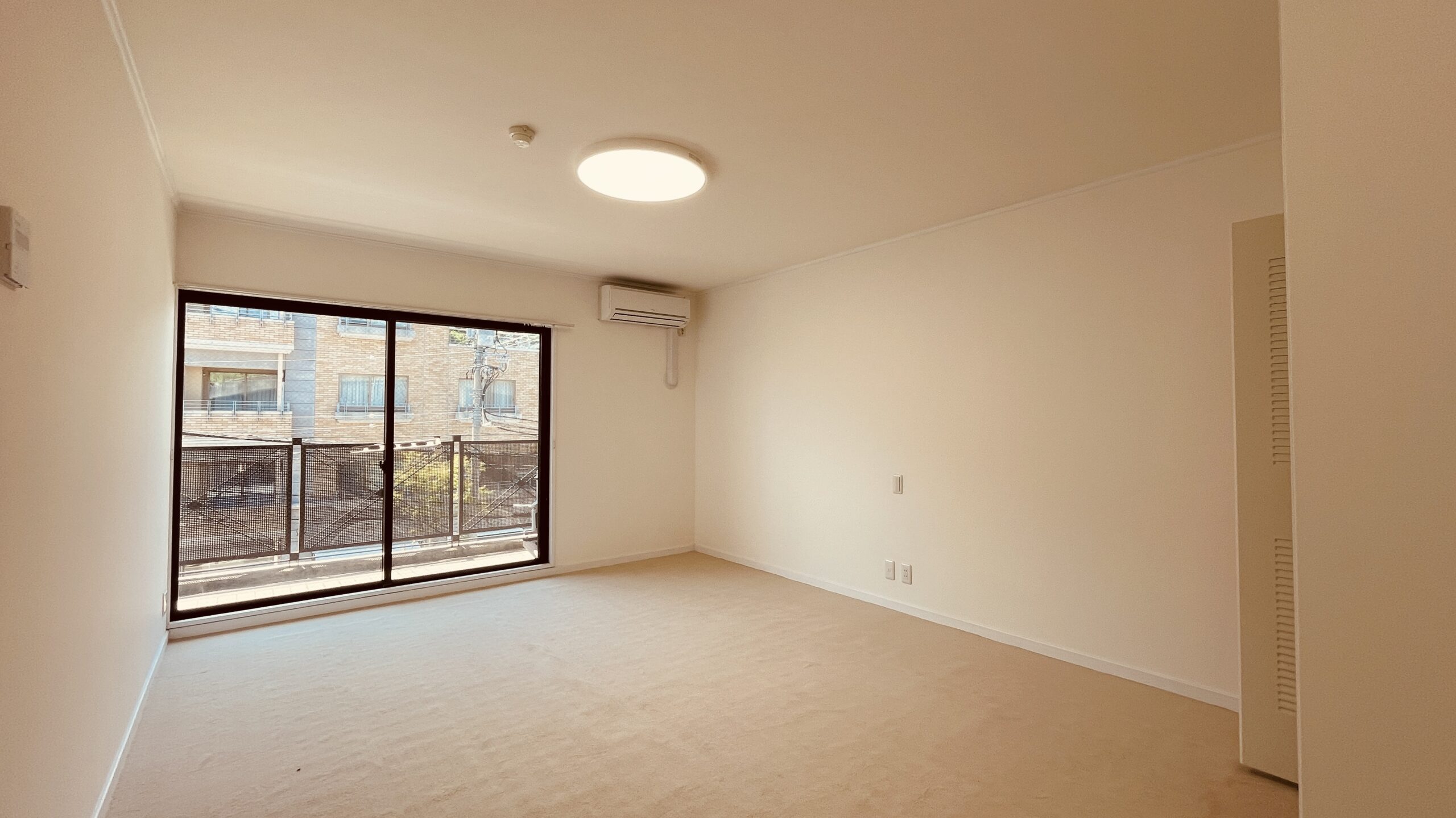 軽井沢本通り沿い　22坪のマンション